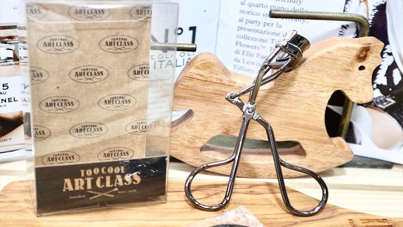 Kẹp bấm mi Too Cool For School Artclass Eyelash Curler