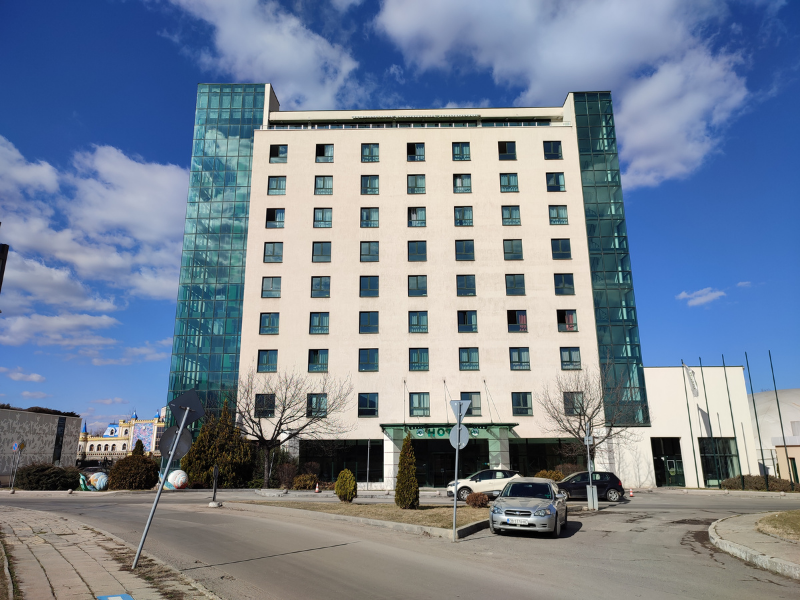 Ảnh chụp tự động trong điều kiện đủ sáng trên Xiaomi Redmi Note 10 Pro. (Nguồn: GSMArena).