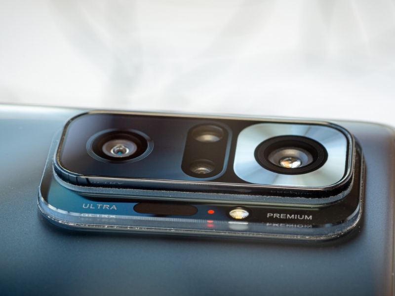 Nhìn cụm camera này cứ như là ruộng bậc thang ở Việt Nam ấy nhỉ? (Nguồn: GSMArena).