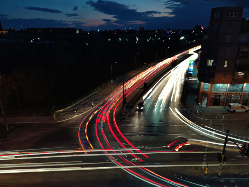 Tính năng chụp phơi sáng (ở chế độ tự động) trên Redmi Note 10 Pro. (Nguồn: GSMArena).