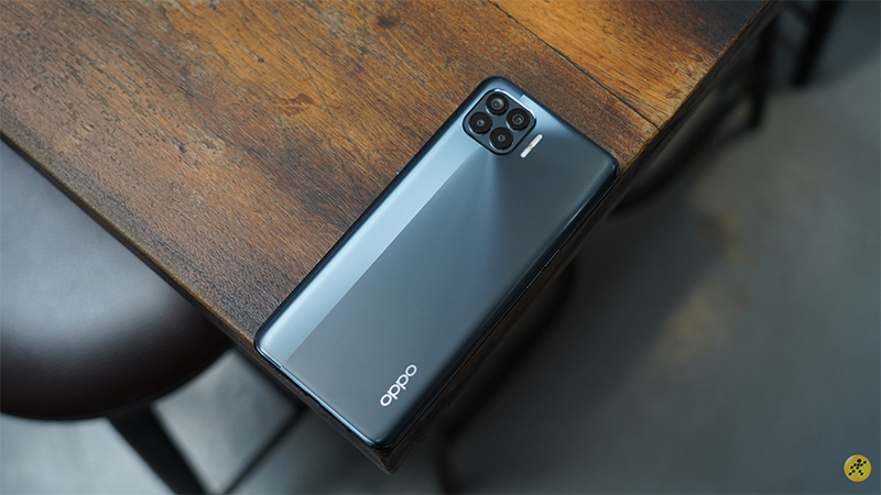 Ngày Quốc tế phụ nữ là dịp để bạn tặng điện thoại OPPO A93 cho người phụ nữ mình yêu thương. Đây là một món quà hết sức ý nghĩa và tiện ích trong cuộc sống hàng ngày. Hãy xem hình ảnh về OPPO A93 và ngày 8/3 để có thêm động lực để lựa chọn sản phẩm này nhé!