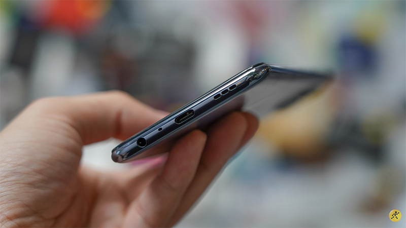 Dung lượng pin lớn cùng công nghệ sạc nhanh đem đến trải nghiệm trọn vẹn hơn Dung lượng pin lớn cùng công nghệ sạc nhanh đem đến trải nghiệm trọn vẹn hơn