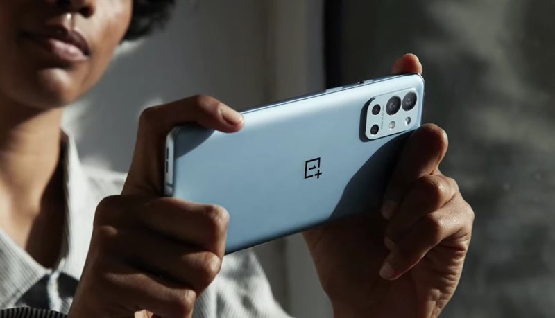 Thiết kế OnePlus 9R đủ làm nổi bật những thứ cần nổi bật. Thiết kế OnePlus 9R đủ làm nổi bật những thứ cần nổi bật.