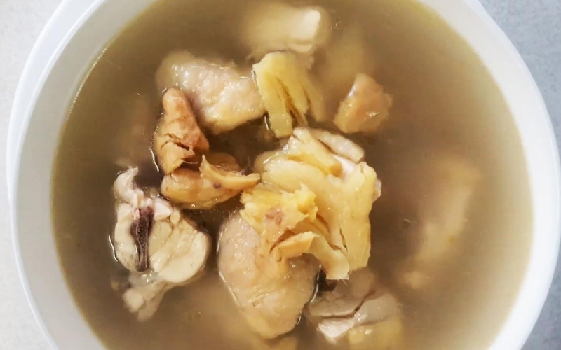 How to make chicken soup with ginger that is both delicious and effective