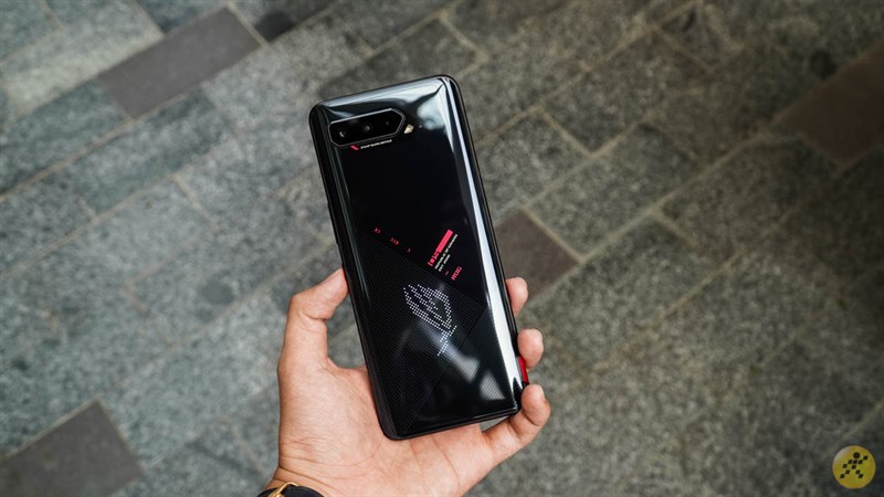 Thiết kế của ROG Phone 5 vô cùng hiện đại và ấn tượng Thiết kế của ROG Phone 5 vô cùng hiện đại và ấn tượng