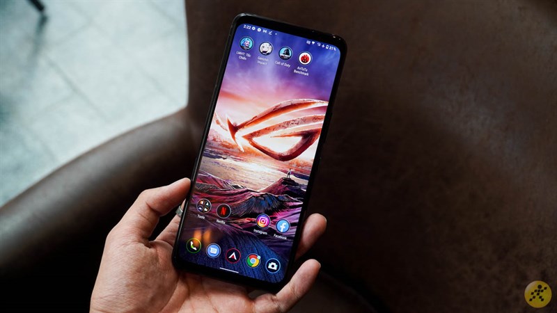 Với màn hình 144 Hz ASUS ROG Phone 5 sẽ mang lại cho chúng ta trải nghiệm chơi game ấn tượng hơn bao giờ hết Với màn hình 144 Hz ASUS ROG Phone 5 sẽ mang lại cho chúng ta trải nghiệm chơi game ấn tượng hơn bao giờ hết