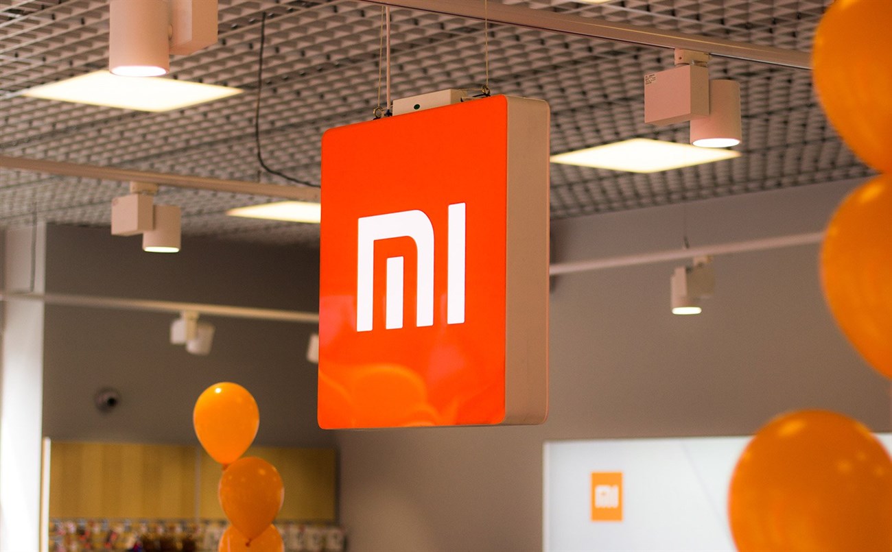 Tại Việt Nam, Xiaomi được biết đến là một thương hiệu điện thoại giá rẻ, cấu hình mạnh. 