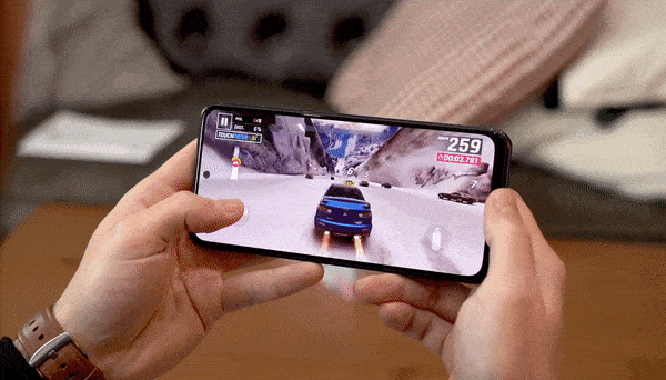 Trải nghiệm chơi game Asphalt 9 trên Redmi Note 10. (Nguồn: Topes de Gama).