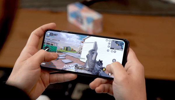 Trải nghiệm chơi game Call of Duty trên Redmi Note 10. (Nguồn: Topes de Gama).