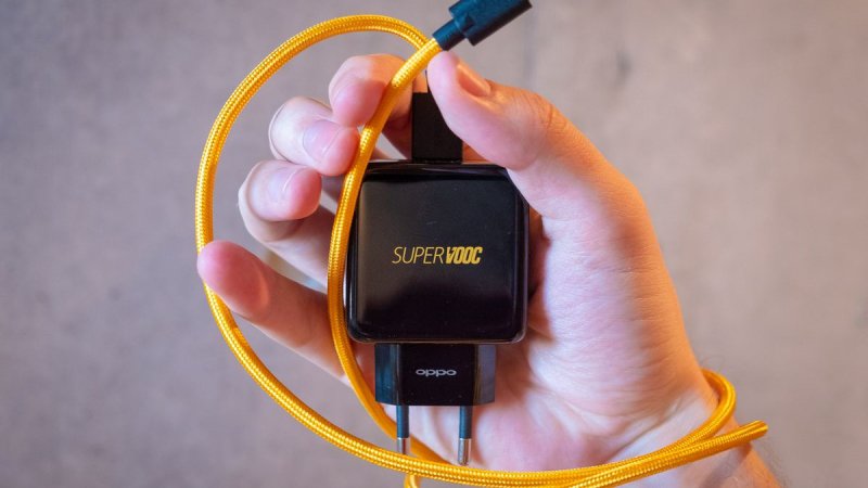 Dòng Reno6 sẽ được trang bị sạc nhanh SuperVOOC 2.0 65 W Dòng Reno6 sẽ được trang bị sạc nhanh SuperVOOC 2.0 65 W