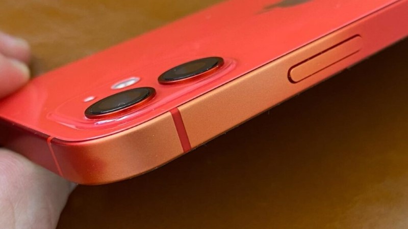 Thực hư iPhone 12 bị phai màu Thực hư iPhone 12 bị phai màu
