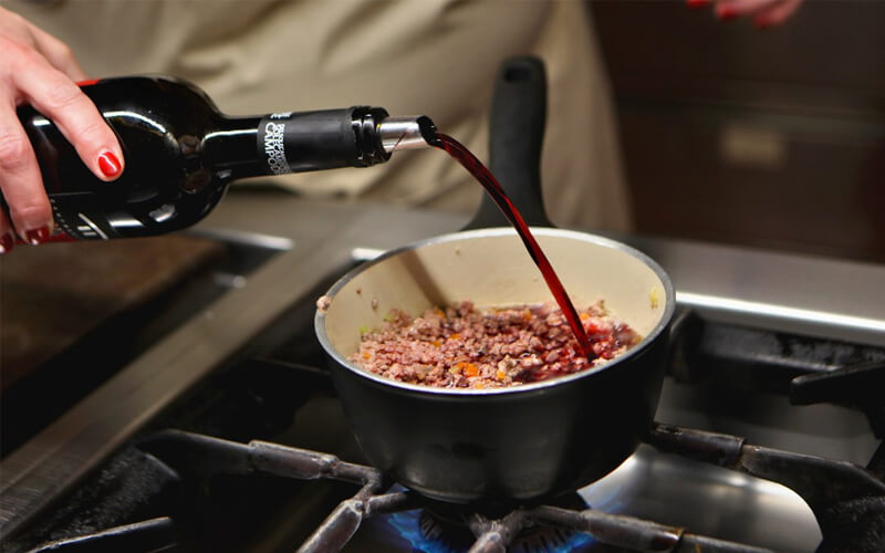 What is cooking wine? Uses and uses of cooking wine