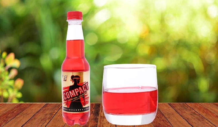 Bổ sung năng lượng với nước tăng lực Compact vị cherry