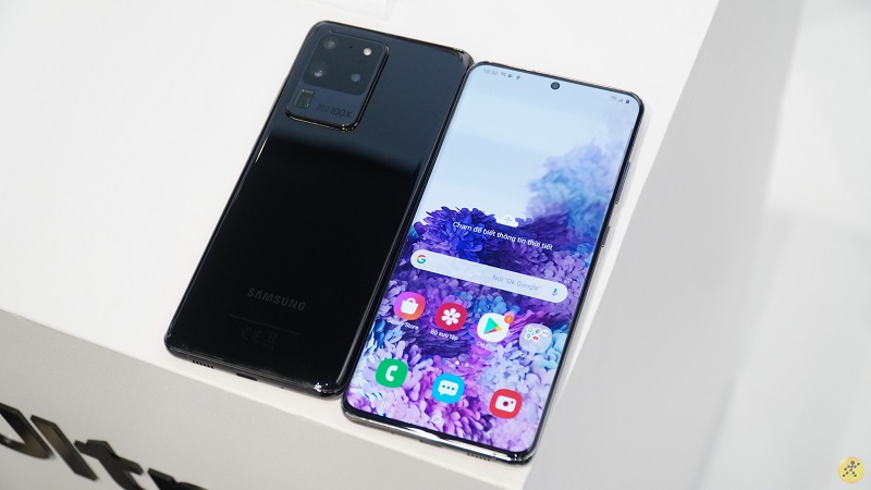 Mặt trước và sau của S20 Ultra Mặt trước và sau của S20 Ultra