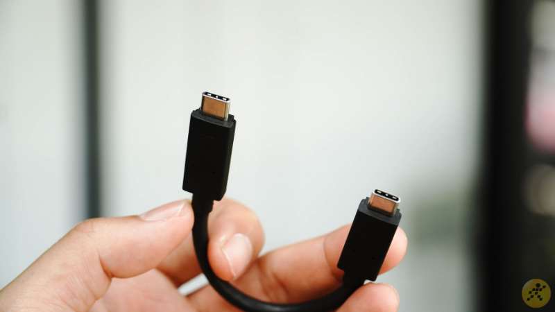 Sợi cáp Type C to C được tặng kèm bên trong hộp của ổ cứng SSD 500 GB WD My Passport.