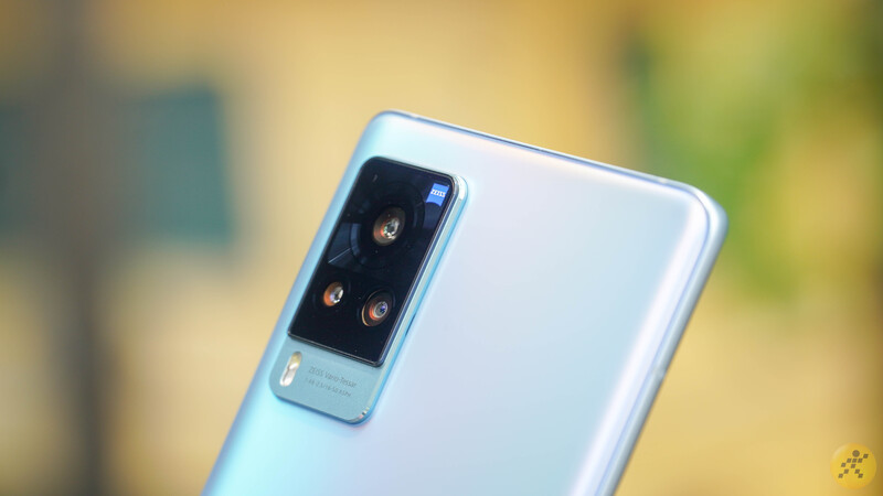Vivo X60 Pro với thiết kế cao cấp, chip Snapdragon 870 và camera Gimbal 2.0, chỉ cần mức giá tốt nữa là cầm chắc thành công