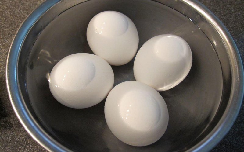 Trứng luộc nước trắng - thuốc trường thọ của người già