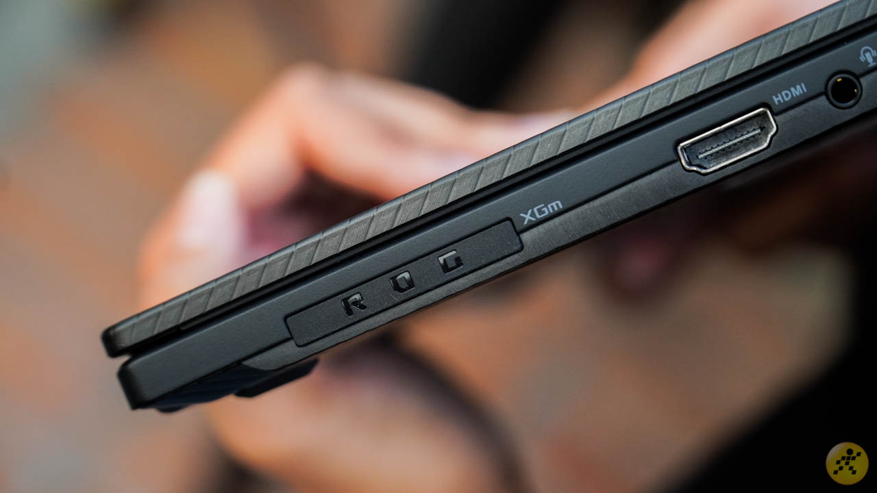 Cổng ROG Flow rất đặc biệt Cổng ROG Flow rất đặc biệt