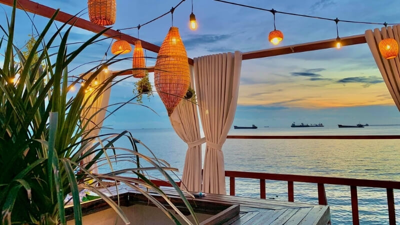 View biển của quán Beach Stop Lounge Cafe