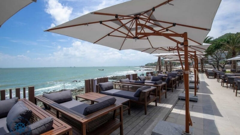 View biển của quán Marina Cafe – Restaurant – Lounge