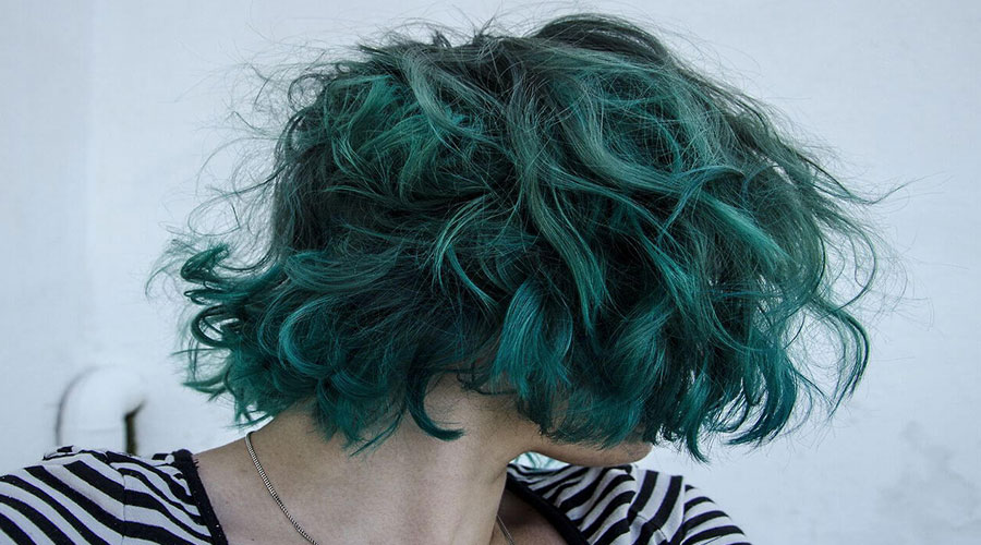 Cách pha thuốc nhuộm tóc màu xanh rêu đơn giản