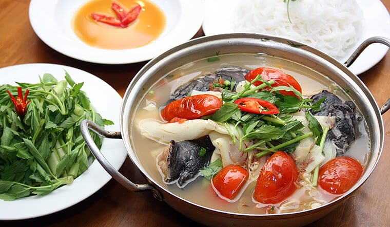 Cách nấu lẩu cá tầm đặc sản Sapa thịt cá dai ngọt