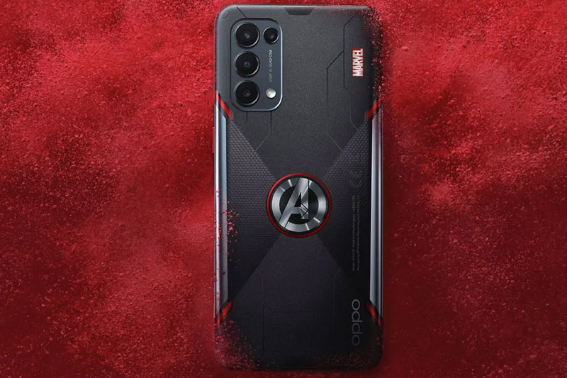 Mặt lưng của OPPO Reno5 Marvel