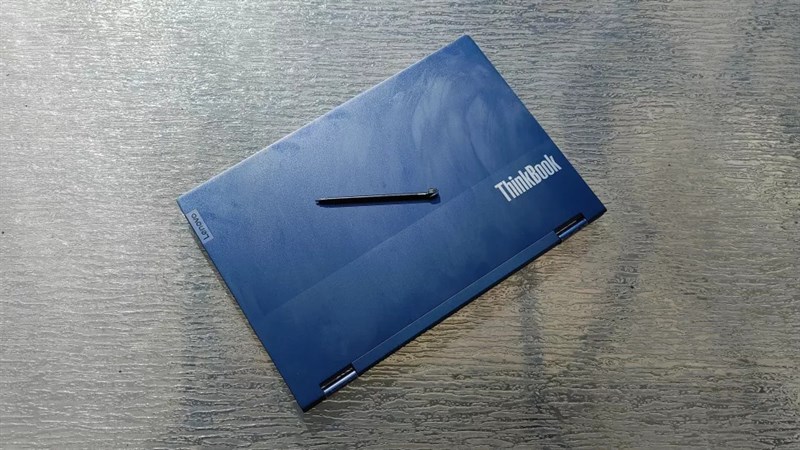 Thiết kế đẹp và tối giản của Lenovo ThinkBook 14S Yoga. 