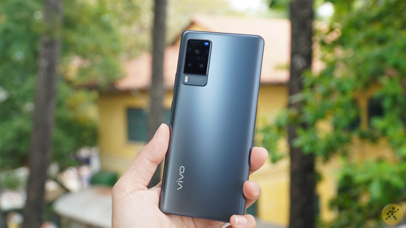 Vivo X60 Pro sở hữu thiết kế sang trọng