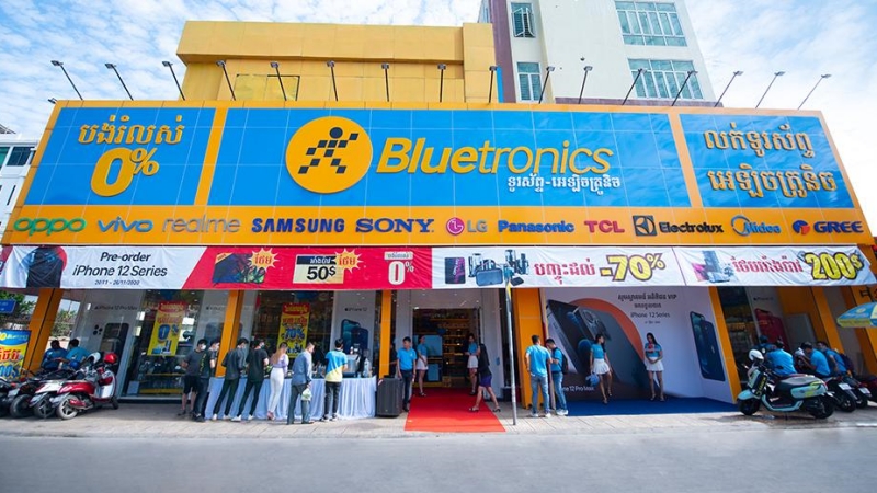 Bluetronics có số lượng cửa hàng và doanh số lớn nhất tại Campuchia, Thế Giới Di Động chuẩn bị tiến ra thị trường ASEAN Bluetronics có số lượng cửa hàng và doanh số lớn nhất tại Campuchia, Thế Giới Di Động chuẩn bị tiến ra thị trường ASEAN