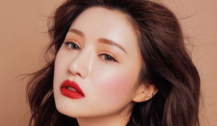 Bí quyết để giữ lớp nền trang điểm lâu trôi hiệu quả nhất 