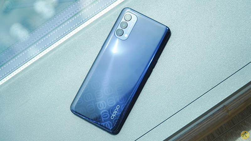 OPPO Reno4