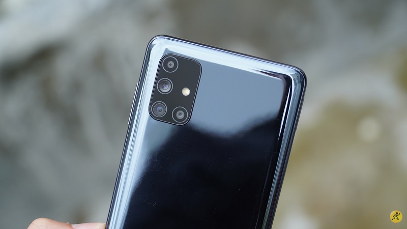 Gần 10 triệu lúc ra mắt và loanh quanh 8 triệu thời điểm hiện tại, dĩ nhiên Galaxy M51 có những trang bị cấu hình không thể xem thường được. Gần 10 triệu lúc ra mắt và loanh quanh 8 triệu thời điểm hiện tại, dĩ nhiên Galaxy M51 có những trang bị cấu hình không thể xem thường được.