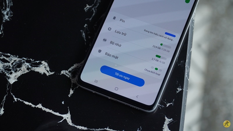Gần 10 triệu lúc ra mắt và loanh quanh 8 triệu thời điểm hiện tại, dĩ nhiên Galaxy M51 có những trang bị cấu hình không thể xem thường được. Gần 10 triệu lúc ra mắt và loanh quanh 8 triệu thời điểm hiện tại, dĩ nhiên Galaxy M51 có những trang bị cấu hình không thể xem thường được.
