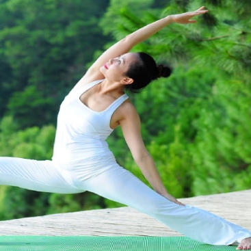 Lợi ích tuyệt vời và những lưu ý khi tập yoga bạn nên biết