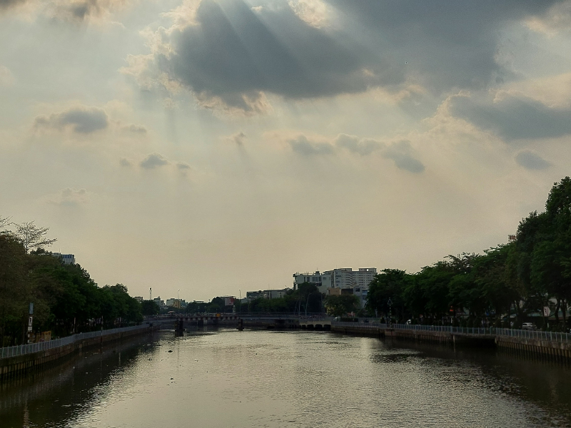 Ảnh chụp trong điều kiện ngược sáng từ Galaxy A52 5G.