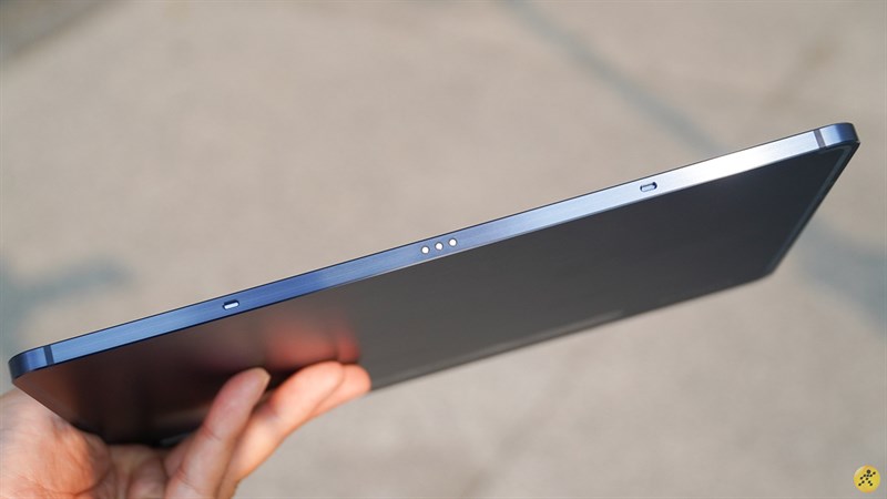 Cạnh trái của Galaxy Tab S7