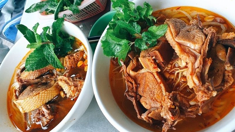 Quán mì Quảng Bà Phượng