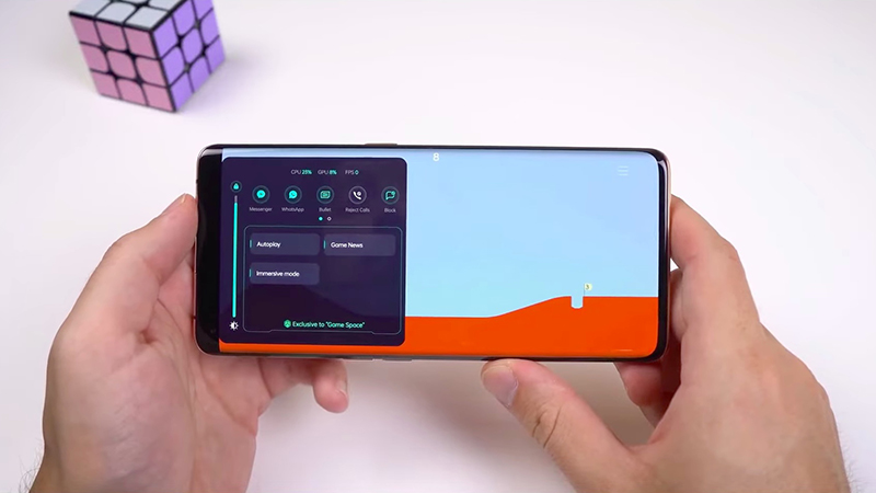 OPPO Reno 6 có tần số quét màn hình cao lên tới 120Hz siêu mượt