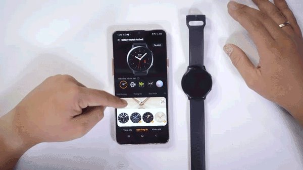 Watch Active 2 có cả kho đồng hồ cho bạn thoả sức chọn lựa