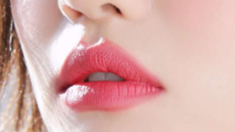 Top 5 sexy peach pink lipsticks