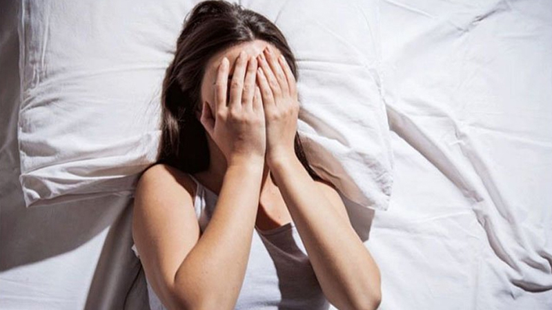 Đột nhiên tỉnh dậy khi đang ngủ