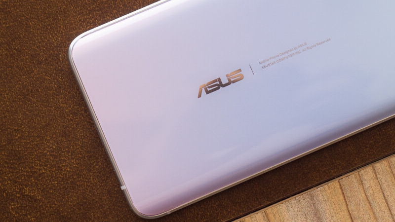 Smartphone nhỏ gọn ASUS ZenFone 8 Mini đạt chứng nhận TÜV SÜD, hỗ trợ sạc nhanh 30W và dự kiến dùng chip Snapdragon 888 Smartphone nhỏ gọn ASUS ZenFone 8 Mini đạt chứng nhận TÜV SÜD, hỗ trợ sạc nhanh 30W và dự kiến dùng chip Snapdragon 888