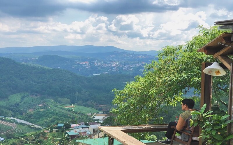 Tiệm cà phê Cheo Veooo