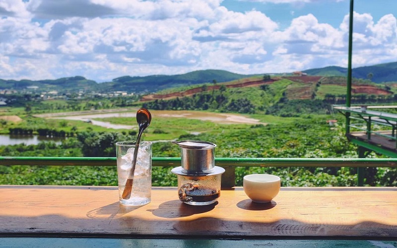 25 quán cafe ở Đà Lạt view tuyệt đẹp, không gian yên bình, thơ mộng