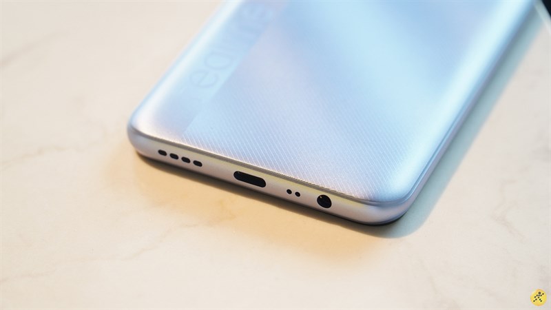 Cạnh đáy của Realme C25 Cạnh đáy của Realme C25