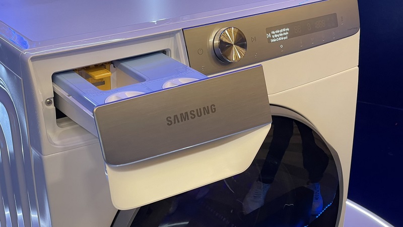 Samsung ra mắt máy giặt AI cực 'xịn sò': Tự động cân chỉnh nước giặt Samsung ra mắt máy giặt AI cực 'xịn sò': Tự động cân chỉnh nước giặt