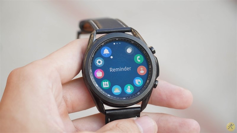 Một vài chức năng xịn sò trên Galaxy Watch 3 sẽ không khả dụng khi ghép đôi với smartphone khá hệ điều hành.