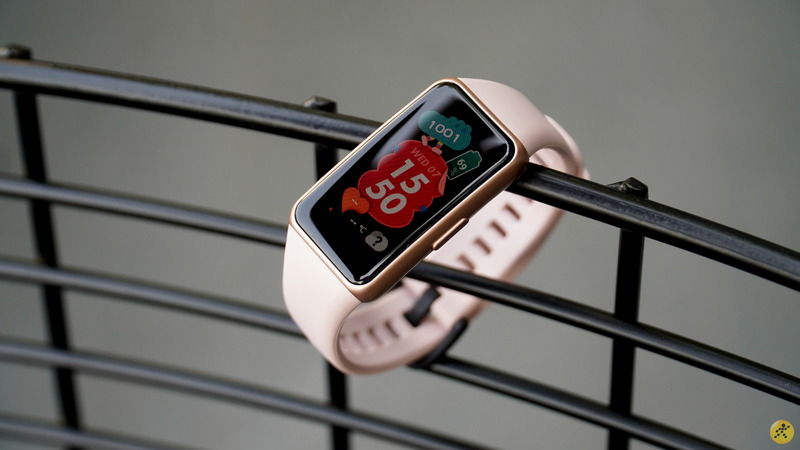 Huawei Band 6 hồng với hoạt động hơn 14 ngày Huawei Band 6 hồng với hoạt động hơn 14 ngày