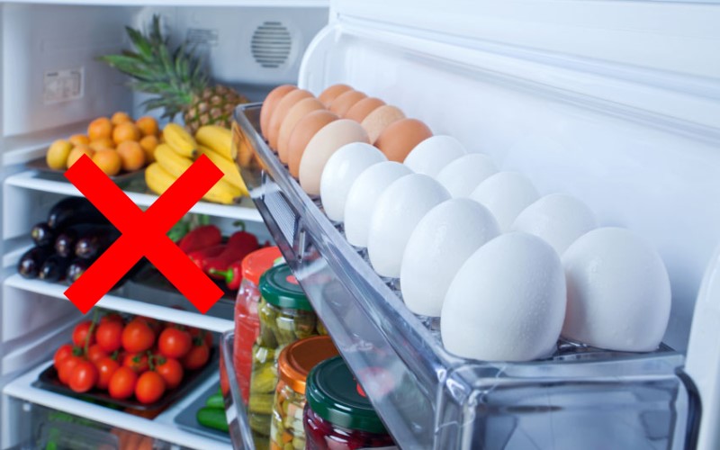 Thói quen trữ trứng ở cánh tủ lạnh